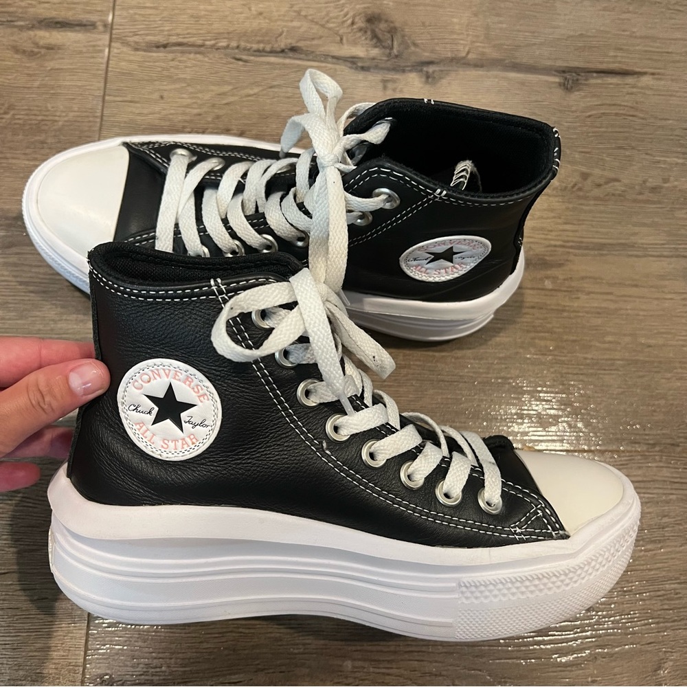 Converse platform sneakers - size 5.5 in women’s - run slightly larger